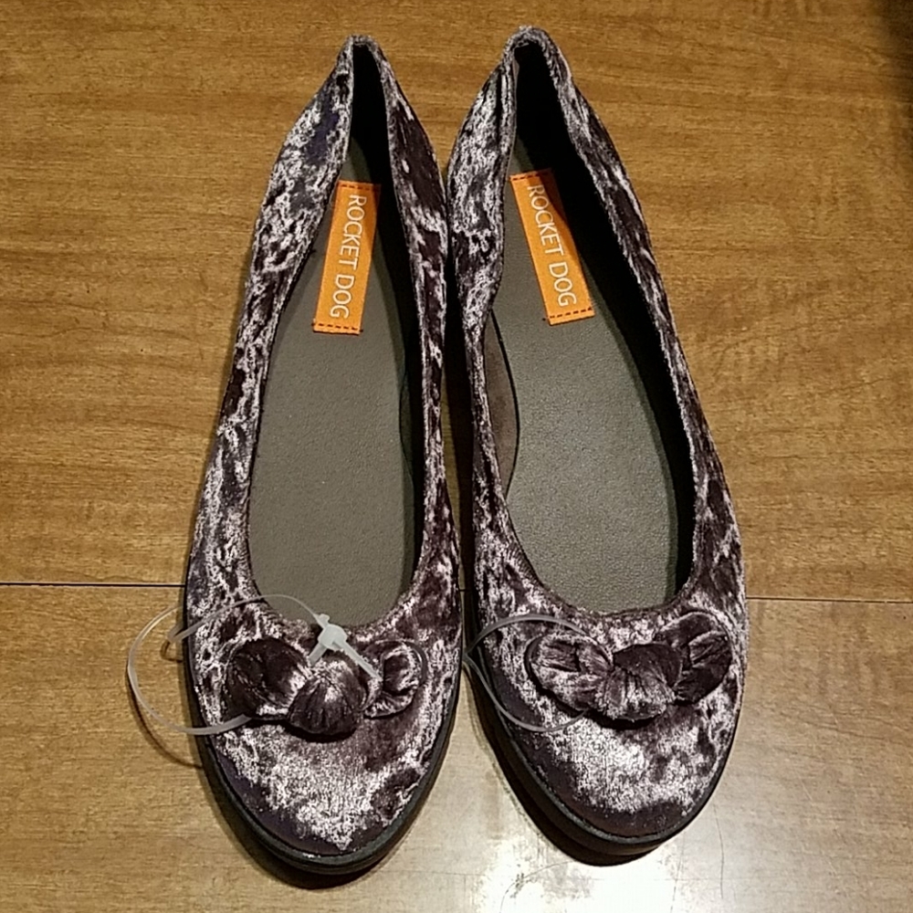 Brand New Woman's size 8.5  Rocket Dog